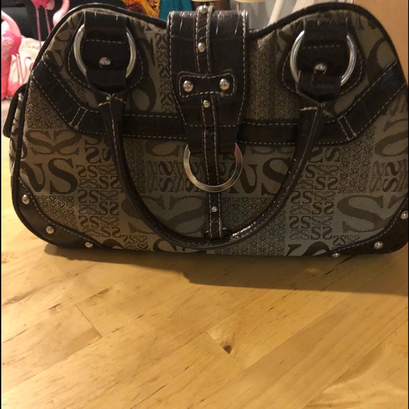New Guess purse - Picture 1 of 6